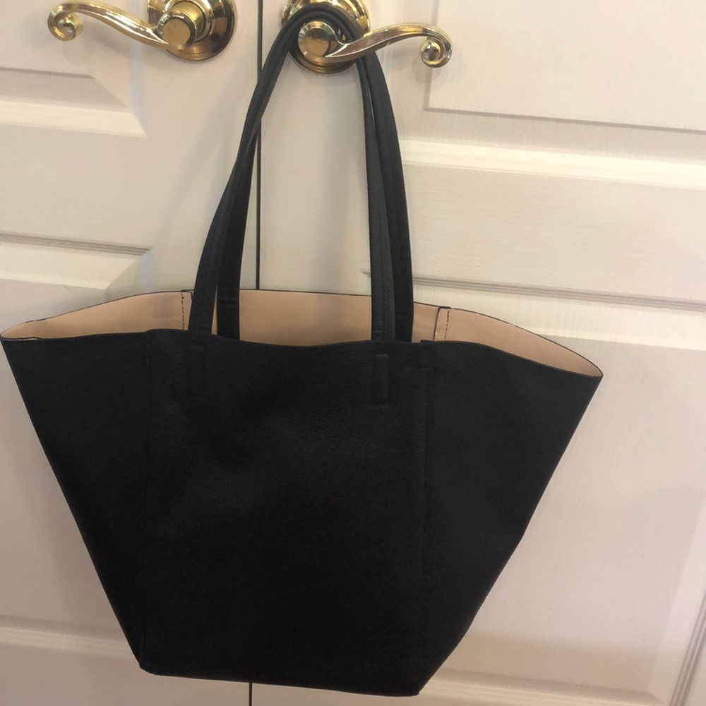 Black tote bag
